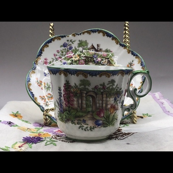 Aynsley D1356 Bone China Teacup and Saucer Garden Gate - Picture 7 of 7